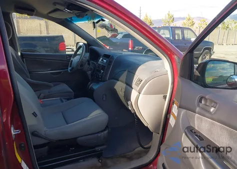 2008 Toyota Sienna Le из США, поврежденный, VIN 5TDBK23C38S015105